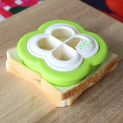 Akebono Clover-Shaped Sandwich Cutter & Sealer 18 Akebono Clover-Shaped Sandwich Cutter & Sealer -GLOBALKITCHEN JAPAN Sales AkebonoClover ShapedSandwichCutter Sealer 3 a4ac1b1c dfe5 4ce1 a084 db39d0a34798