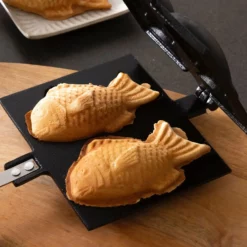 Iwachu Nambu Cast Iron Taiyaki Fish-Shaped Waffle Iron 13 Iwachu Nambu Cast Iron Taiyaki Fish-Shaped Waffle Iron -GLOBALKITCHEN JAPAN Sales IwachuNambuCastIronTaiyakiFish ShapedWaffleIron 2 763d550a 499f 42bb 82bd 7bc909973d6a