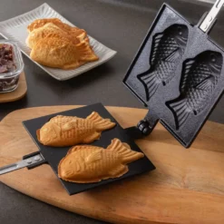 Iwachu Nambu Cast Iron Taiyaki Fish-Shaped Waffle Iron 14 Iwachu Nambu Cast Iron Taiyaki Fish-Shaped Waffle Iron -GLOBALKITCHEN JAPAN Sales IwachuNambuCastIronTaiyakiFish ShapedWaffleIron 3 79e90920 7c05 4842 9225 a85bf1100025