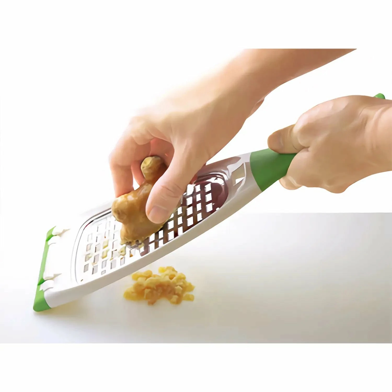 Nonoji ABS Resin Daikon Radish Grater With Container 6 Nonoji ABS Resin Daikon Radish Grater With Container - Image 4