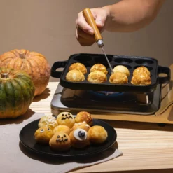 Seieido Cast Iron 16-Ball Takoyaki Pan -GLOBALKITCHEN JAPAN Sales SeieidoCast Iron16 BallTakoyakiPan 1