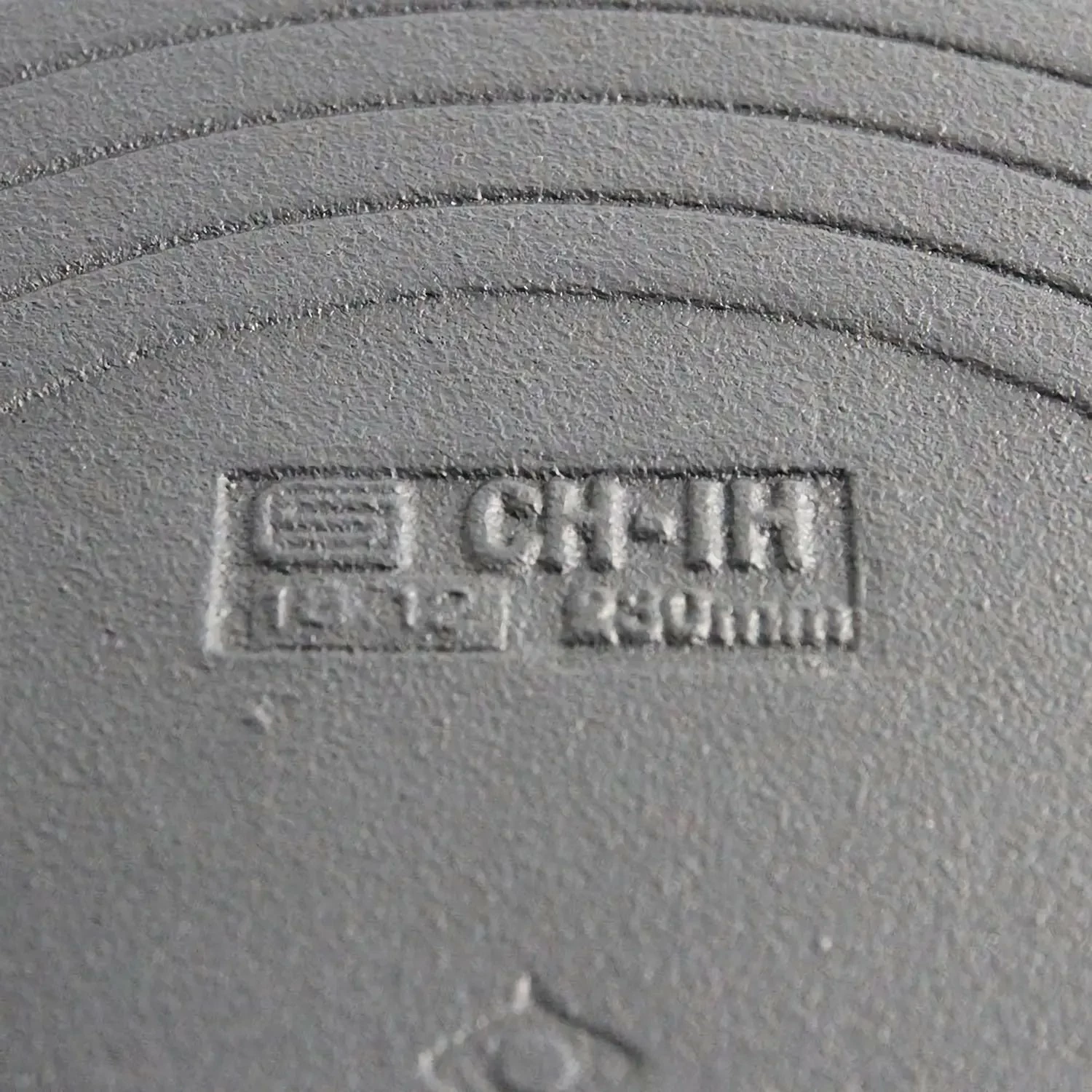 Sori Yanagi Cast Iron Induction Grill Pan 22cm With Stainless Steel Lid 10 Sori Yanagi Cast Iron Induction Grill Pan 22cm With Stainless Steel Lid - Image 8