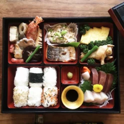 Wakaizumi Shikki ABS Resin 6-Divided Shokado Bento Box -GLOBALKITCHEN JAPAN Sales WakaizumiShikkiABSResin6 DividedShokadoBentoBox 2 8e99f204 833a 4104 9cd9 8753992c9621