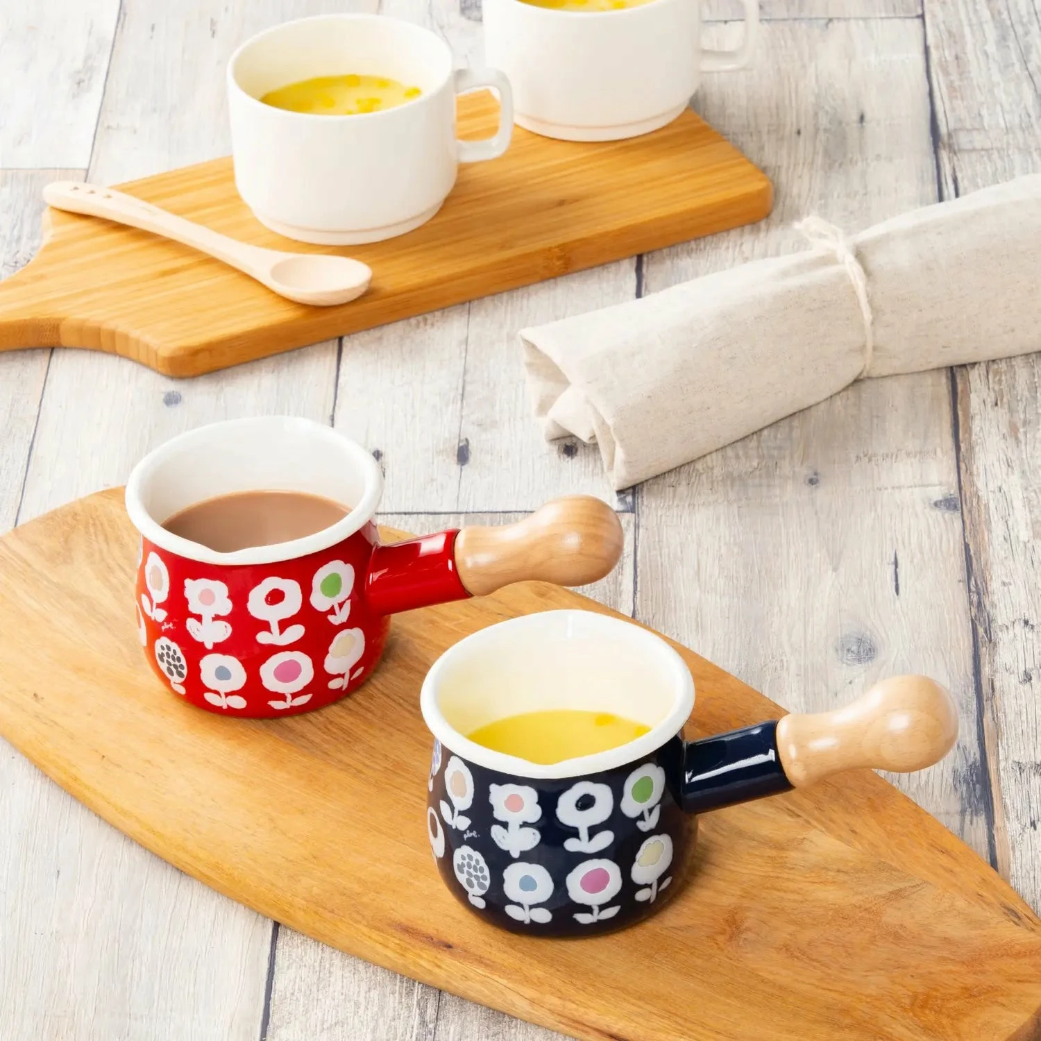 Yutaka Horo Plune Enameled Petit Milk Pan Candy Flower 6 Yutaka Horo Plune Enameled Petit Milk Pan Candy Flower - Image 4